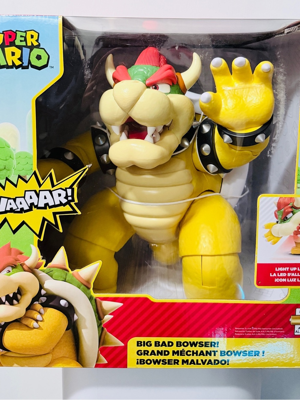 Brand New Super Mario Big Bad Bowser 13” Figure LED Light Up+Arm Action Toy